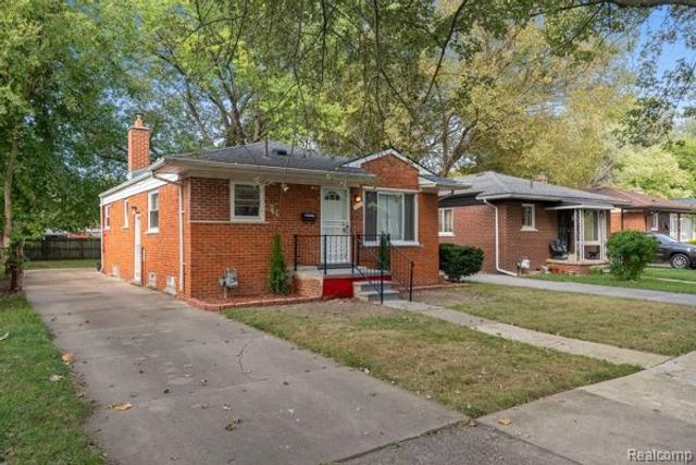 30030 Glenwood Street, Inkster, MI 48141