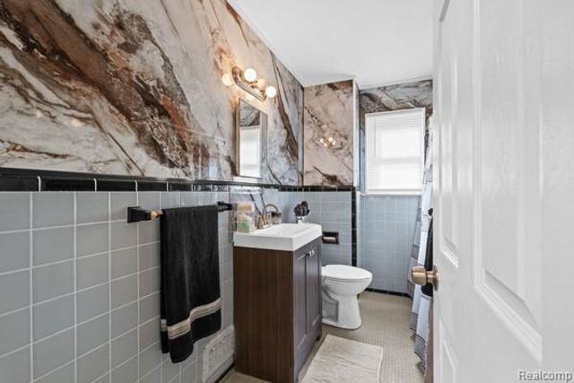 30030 Glenwood Street, Inkster, MI 48141