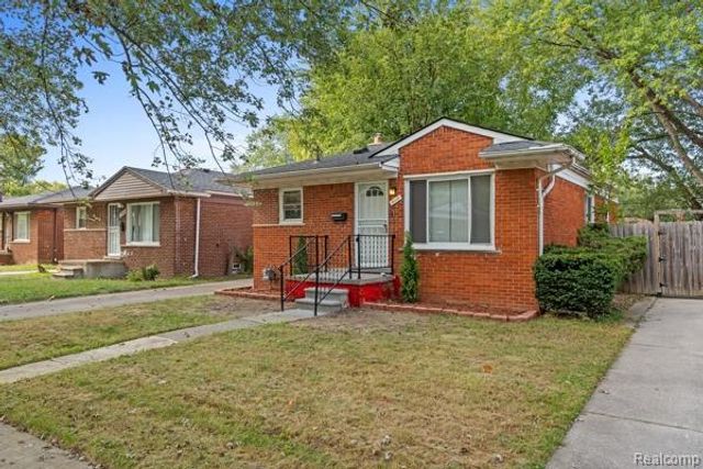 30030 Glenwood Street, Inkster, MI 48141