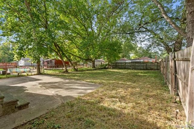 30030 Glenwood Street, Inkster, MI 48141