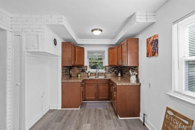 30030 Glenwood Street, Inkster, MI 48141