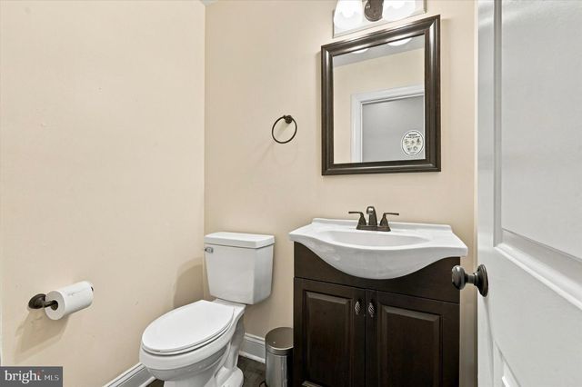 2015 N LAMBERT ST, Philadelphia, PA 19121