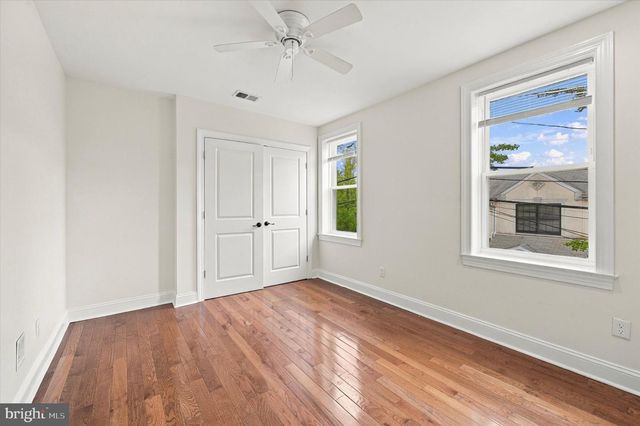 2015 N LAMBERT ST, Philadelphia, PA 19121