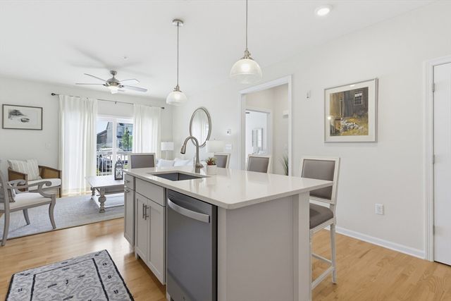 401 Emery Ln 106, Sudbury, MA 01776