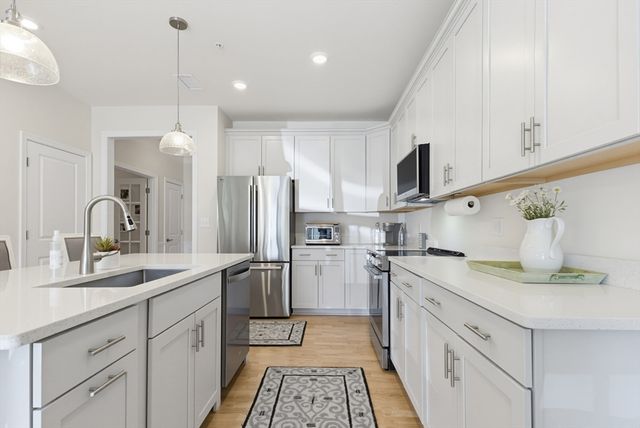 401 Emery Ln 106, Sudbury, MA 01776