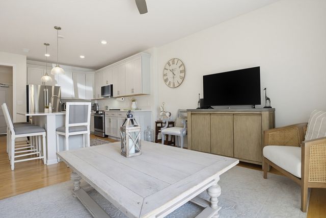 401 Emery Ln 106, Sudbury, MA 01776