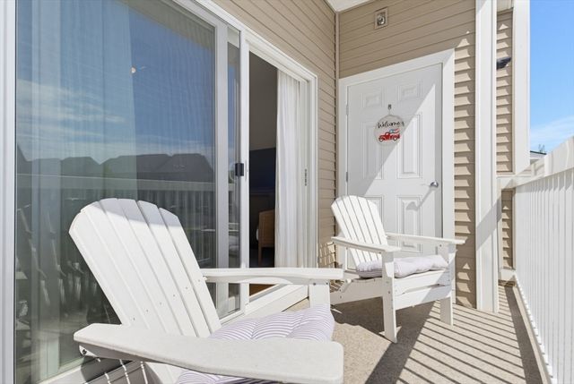 401 Emery Ln 106, Sudbury, MA 01776