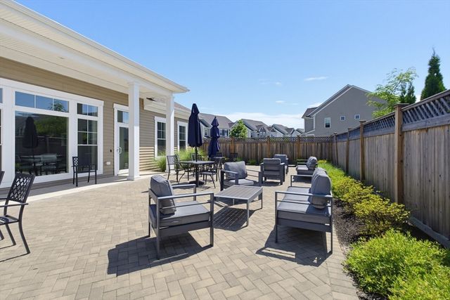 401 Emery Ln 106, Sudbury, MA 01776