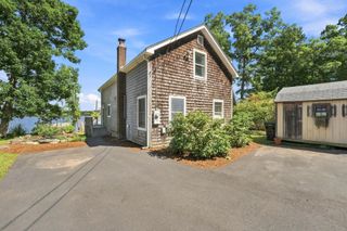 111 King Philip Rd, Norton, MA 02766