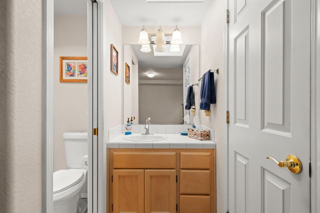 1025 Fairfield Avenue, Central Point, OR 97502