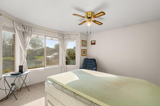 1025 Fairfield Avenue, Central Point, OR 97502