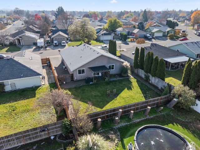 1025 Fairfield Avenue, Central Point, OR 97502