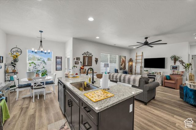 266 E 260 N, Washington, UT 84780