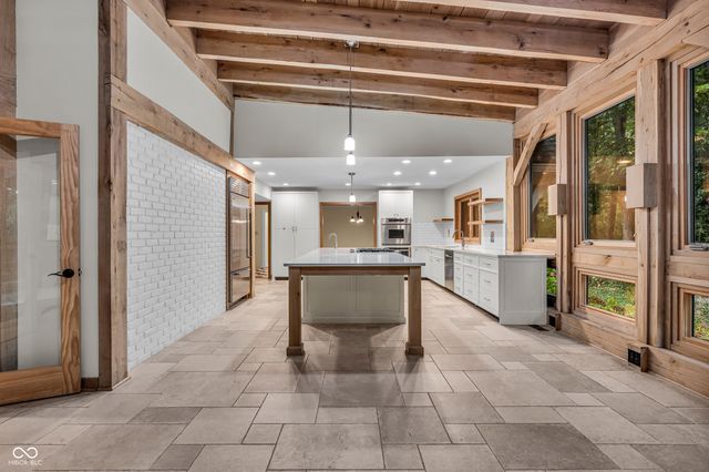 6047 Brokenhurst Road, Indianapolis, IN 46220