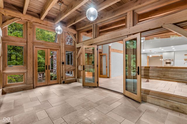 6047 Brokenhurst Road, Indianapolis, IN 46220