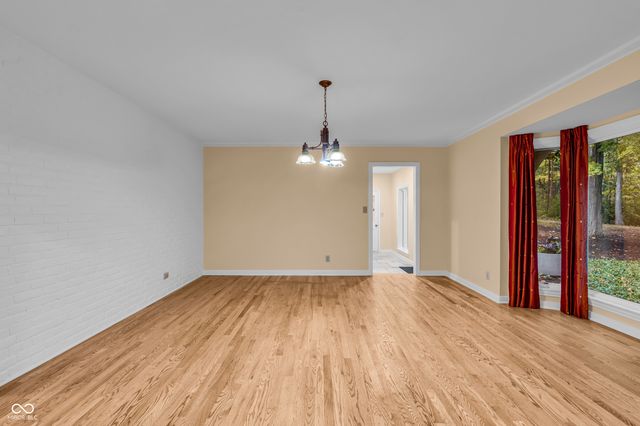 6047 Brokenhurst Road, Indianapolis, IN 46220