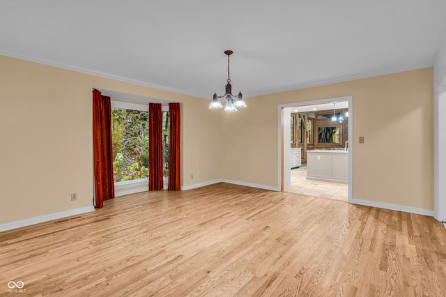 6047 Brokenhurst Road, Indianapolis, IN 46220