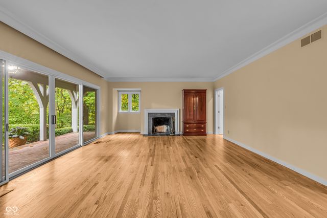 6047 Brokenhurst Road, Indianapolis, IN 46220