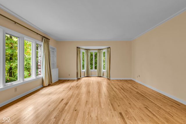 6047 Brokenhurst Road, Indianapolis, IN 46220