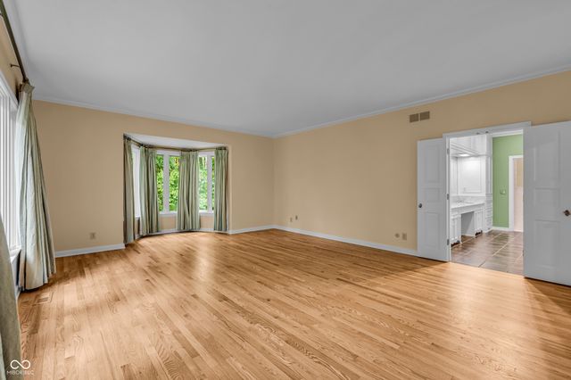 6047 Brokenhurst Road, Indianapolis, IN 46220