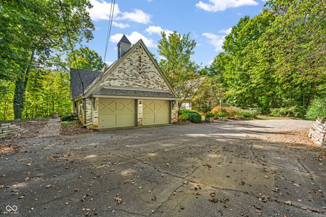 6047 Brokenhurst Road, Indianapolis, IN 46220