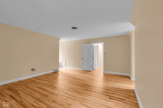 6047 Brokenhurst Road, Indianapolis, IN 46220