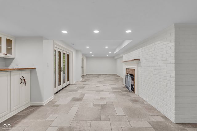 6047 Brokenhurst Road, Indianapolis, IN 46220