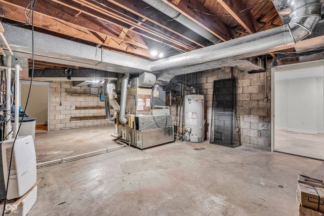 6047 Brokenhurst Road, Indianapolis, IN 46220