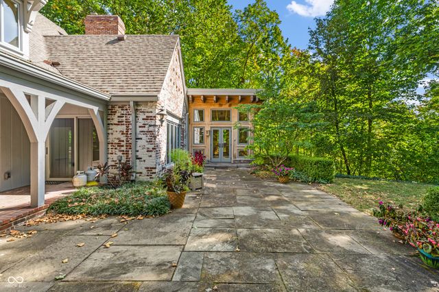 6047 Brokenhurst Road, Indianapolis, IN 46220