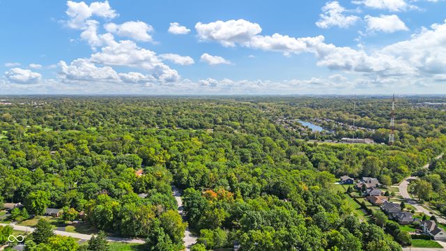 6047 Brokenhurst Road, Indianapolis, IN 46220