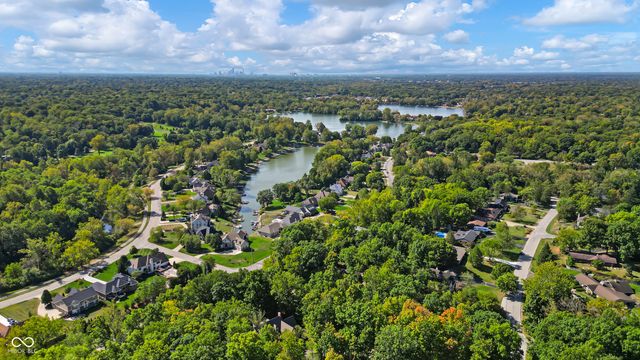 6047 Brokenhurst Road, Indianapolis, IN 46220