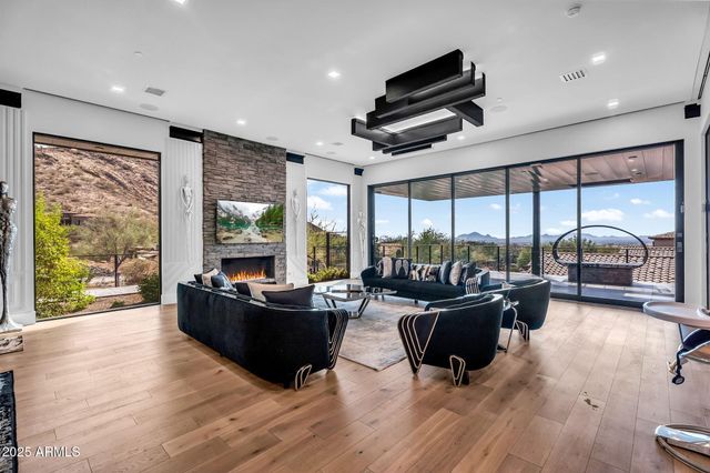 14296 E KALIL Drive, Scottsdale, AZ 85259