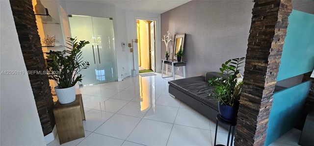11271 NW 75th Lane, Doral, FL 33178