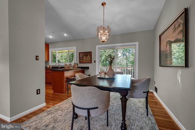 2504 STIRRUP LN, Alexandria, VA 22308
