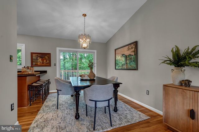 2504 STIRRUP LN, Alexandria, VA 22308