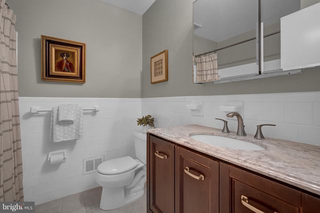 2504 STIRRUP LN, Alexandria, VA 22308