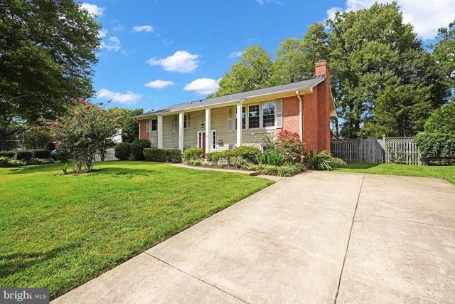 2504 STIRRUP LN, Alexandria, VA 22308