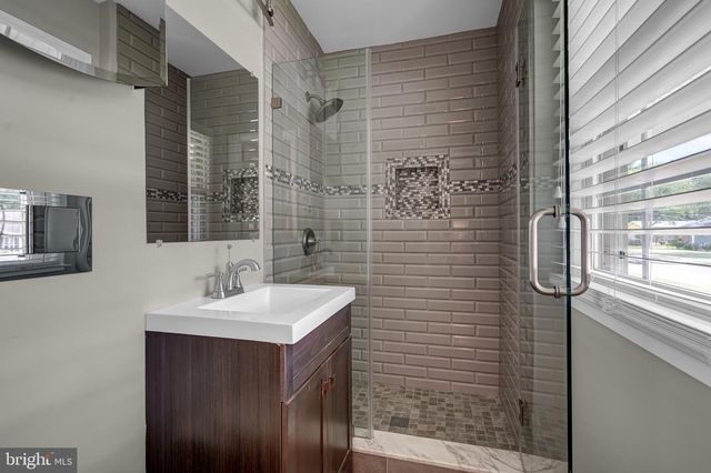 2504 STIRRUP LN, Alexandria, VA 22308
