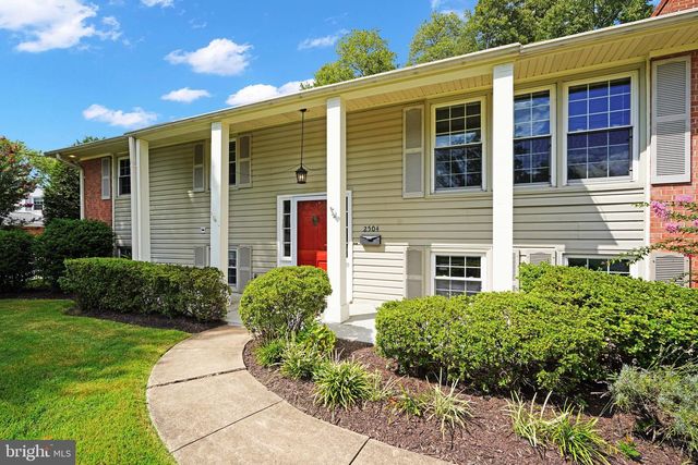 2504 STIRRUP LN, Alexandria, VA 22308