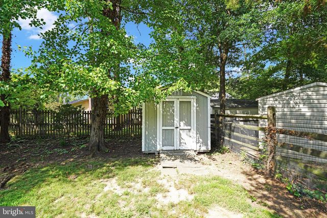 2504 STIRRUP LN, Alexandria, VA 22308