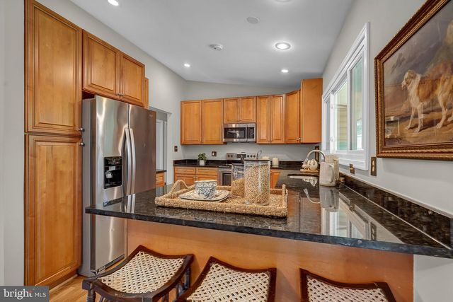2504 STIRRUP LN, Alexandria, VA 22308