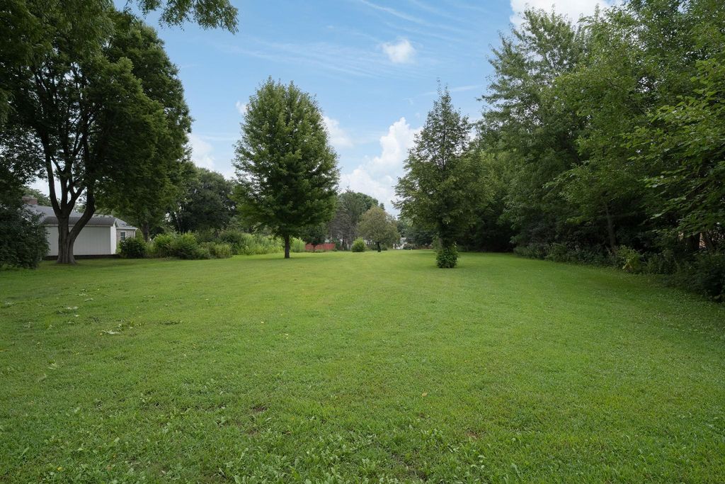 128 N Park Lane, Le Sueur, MN 56058 — photo 5