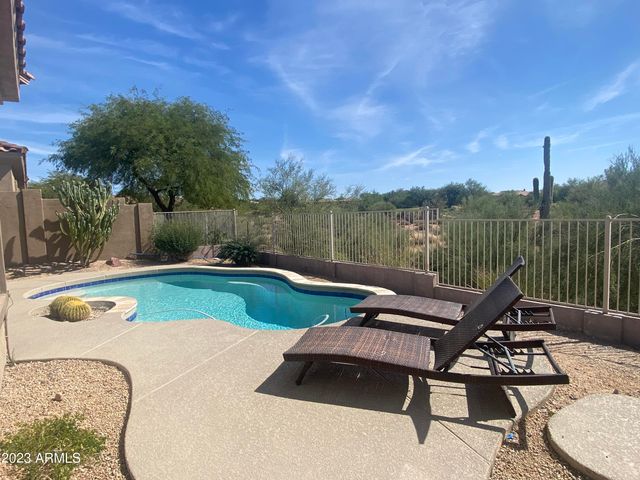 9427 E WHITEWING Drive, Scottsdale, AZ 85262