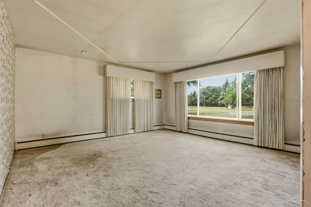 5098 S Venoy Road, Saginaw, MI 48604