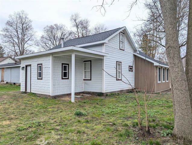 239 Bangor Street, Bangor, MI 49013