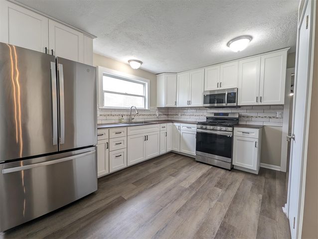 239 Bangor Street, Bangor, MI 49013