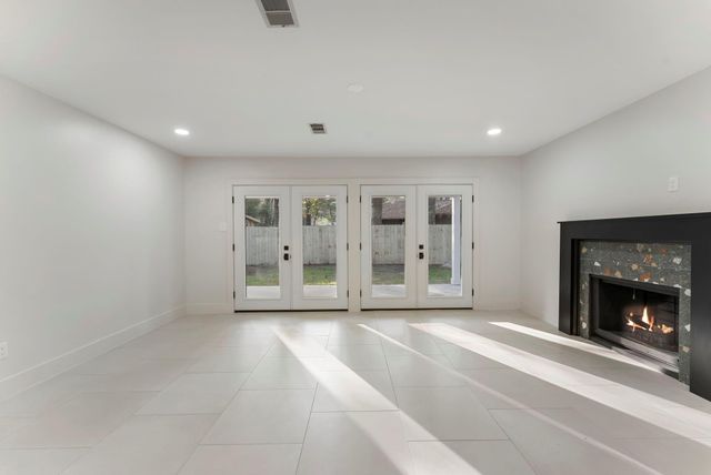 2610 N Red Cedar Circle, The Woodlands, TX 77380