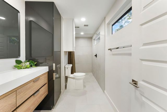 2610 N Red Cedar Circle, The Woodlands, TX 77380