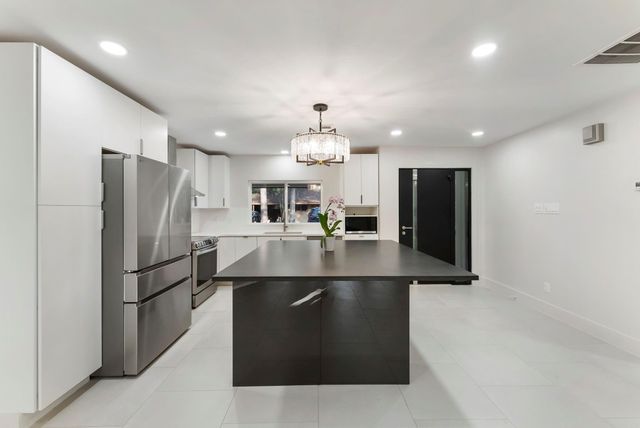 2610 N Red Cedar Circle, The Woodlands, TX 77380