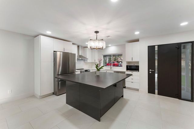 2610 N Red Cedar Circle, The Woodlands, TX 77380